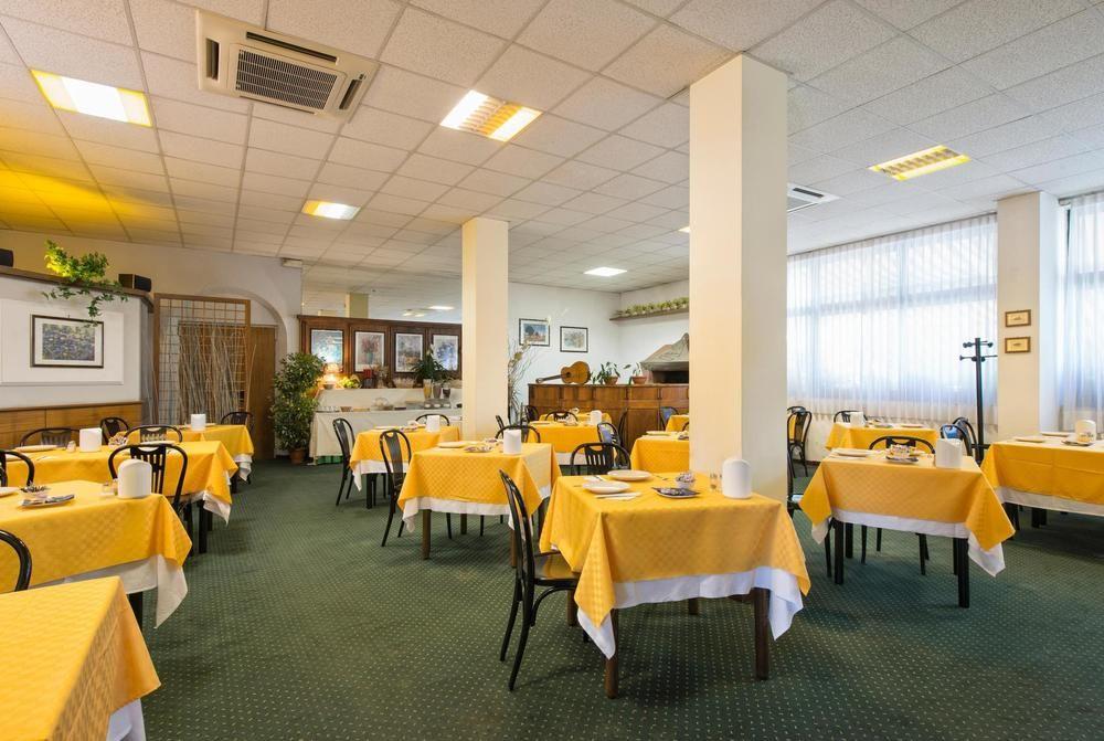 Best Western Hotel Corsi Torrimpietra Ngoại thất bức ảnh