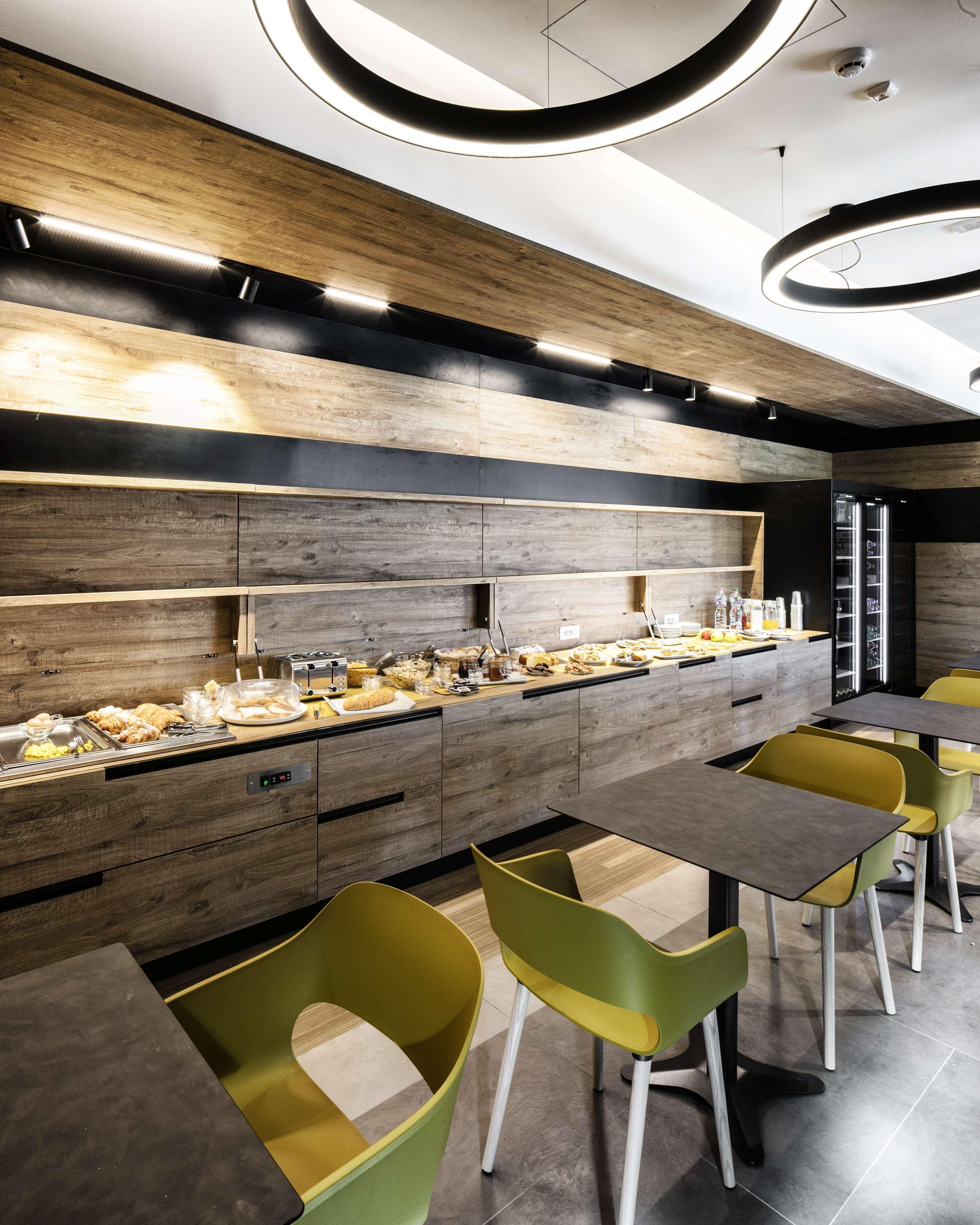 Best Western Hotel Corsi Torrimpietra Ngoại thất bức ảnh