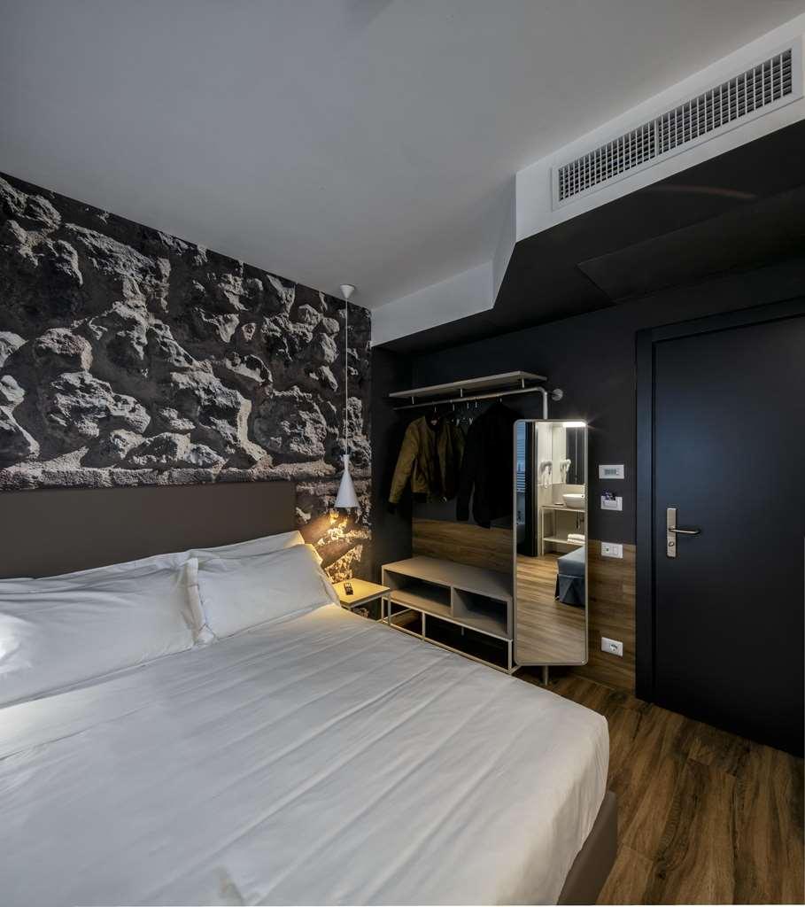 Best Western Hotel Corsi Torrimpietra Phòng bức ảnh