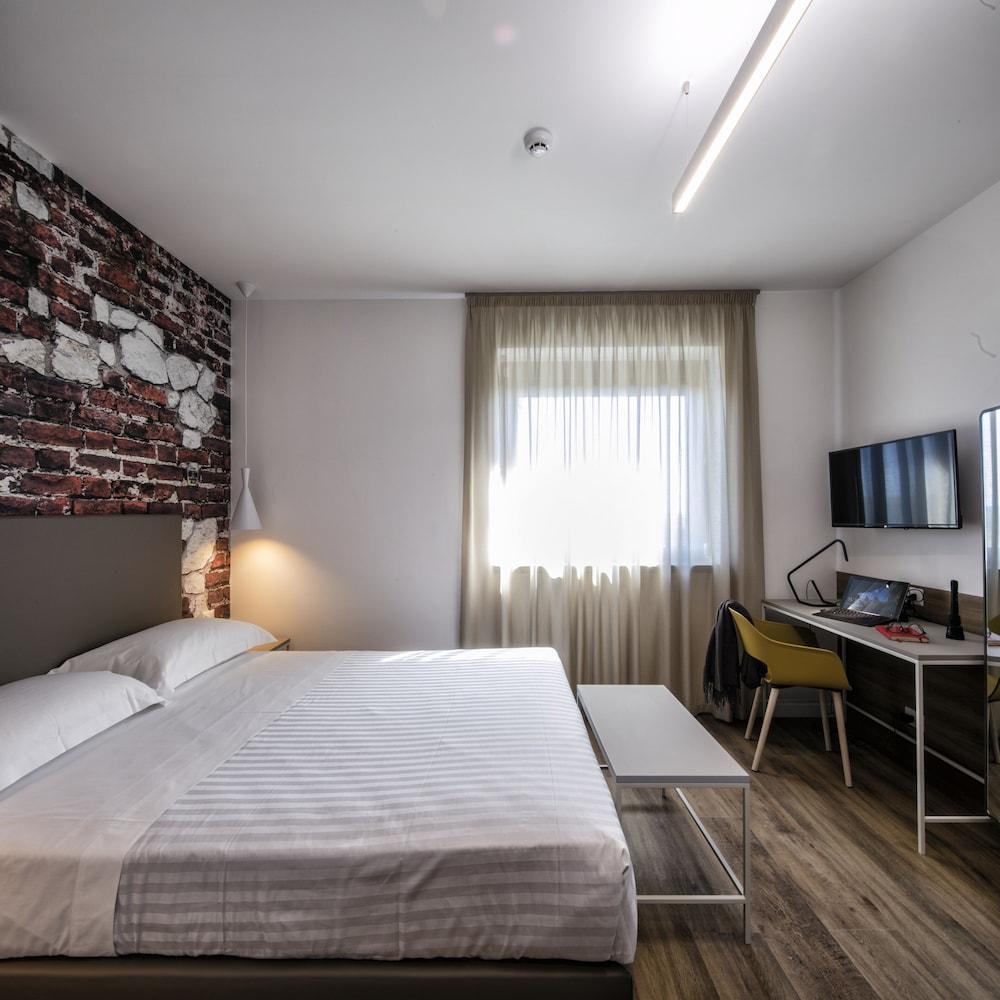 Best Western Hotel Corsi Torrimpietra Ngoại thất bức ảnh