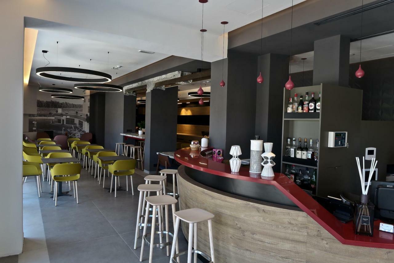 Best Western Hotel Corsi Torrimpietra Ngoại thất bức ảnh